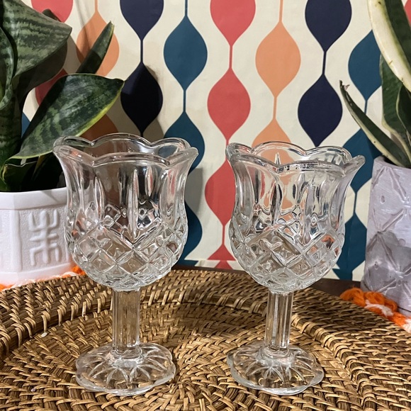 Two Pressed Clear Glass HOMCO Tulip Shaped Pedestal 5 1/2 Candle Holders USA - Picture 3 of 8